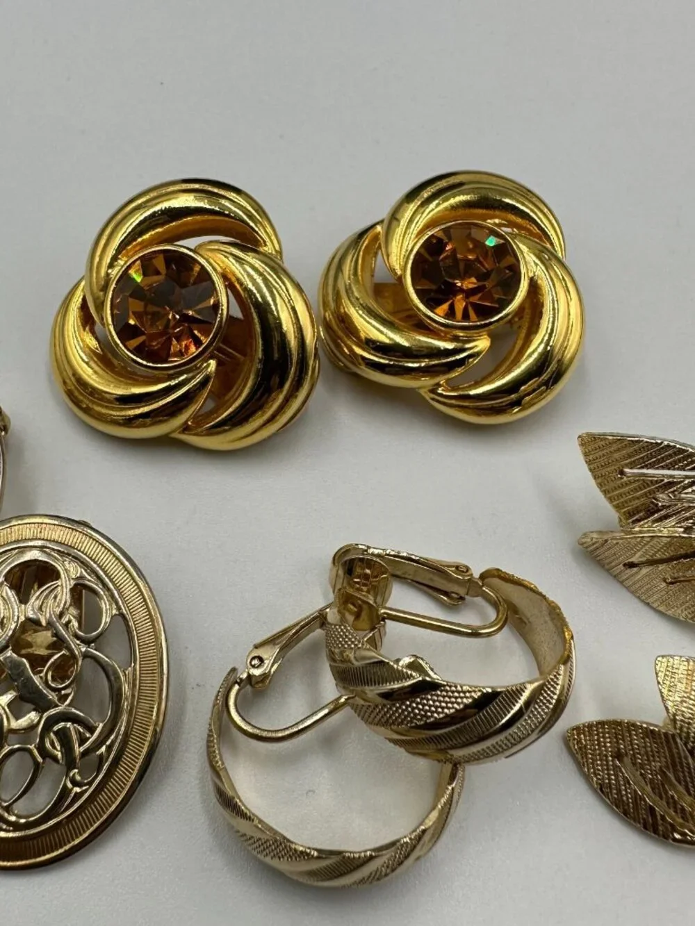 Vintage Clip On Earrings Lot Mixed Gold Tone Hoop Swirl Leaf Retro 4 Pairs